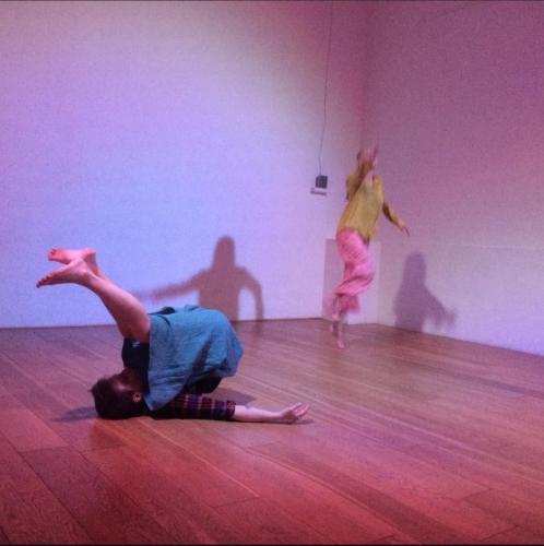 T.n.I: 4bid gallery
